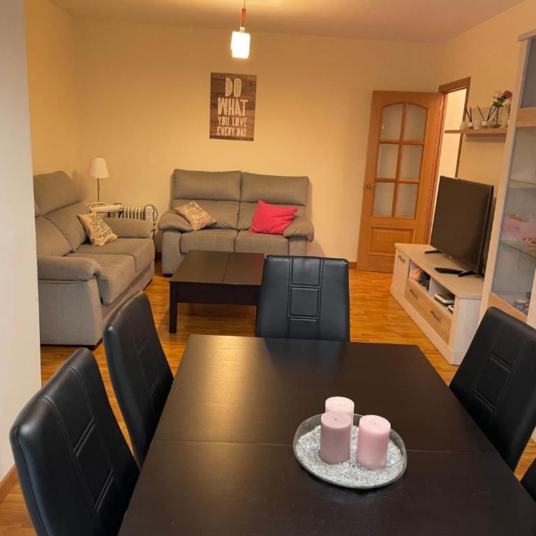 XRYHOMES I Residencial en Jerez 4 hab, 2 baños, 7pax, 10 min del centro - Apartment - 1