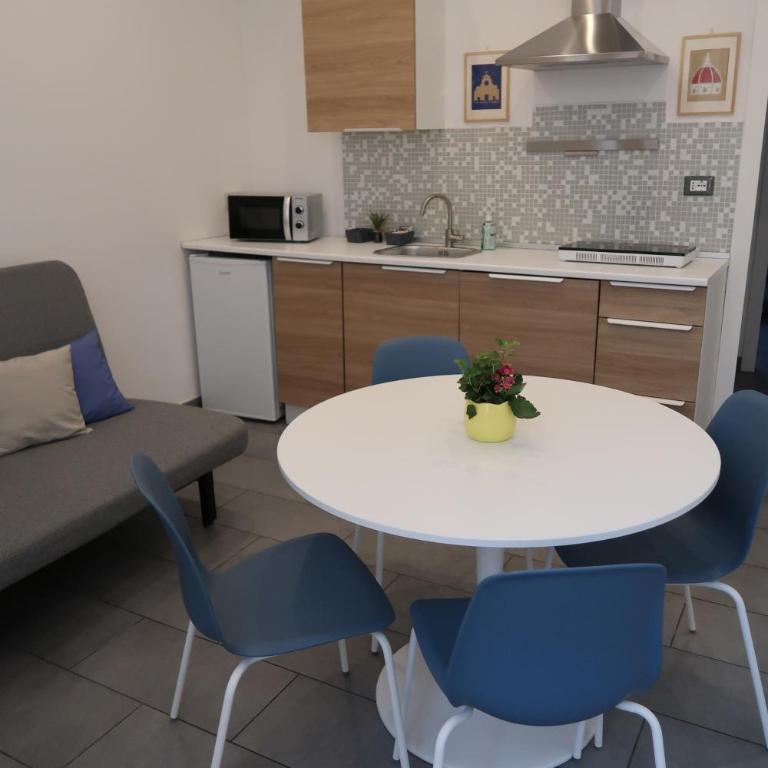 Blue Apartment - One-Bedroom Apartment - 3
