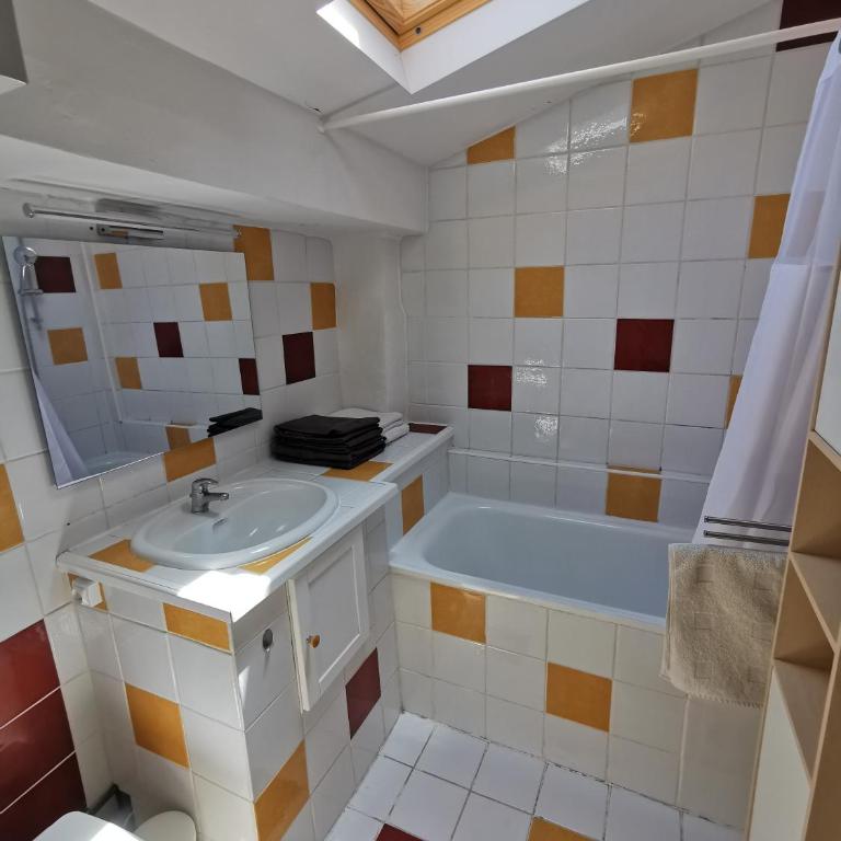 Superbe appartement dans le Centre Historique - Apartment mit 2 Schlafzimmern - 14