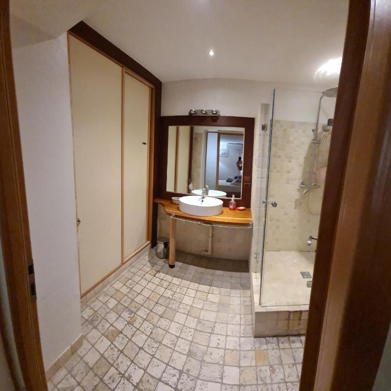 La tropezienne, Duplex 73 m2, 100 m du port, climatisation, grande terrasse - Apartment mit 3 Schlafzimmern - 31