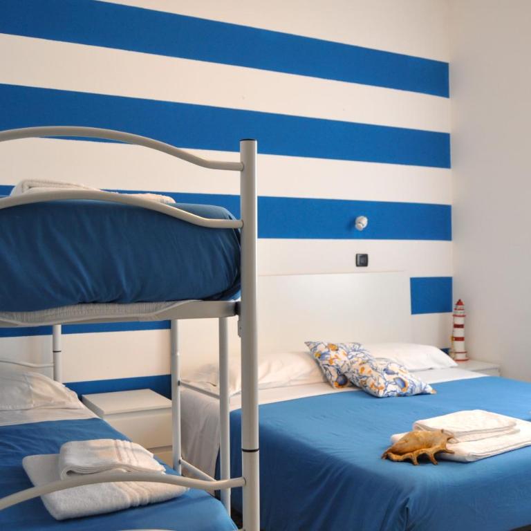 Hotel Susy - Bakery & Gluten Free Home Made - direttamente su viale Dante a due passi dal mare - Standard Quadruple Room - 8