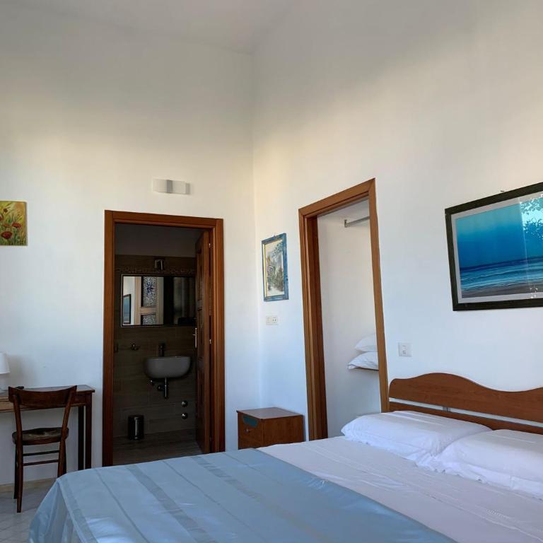 GiuMar - Large Double Room - 15