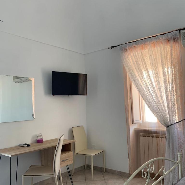 GiuMar - Triple Room with Sea View - 8