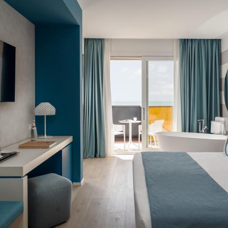 Hotel Orient & Pacific - Deluxe Double Room with Sea View and Spa - 8