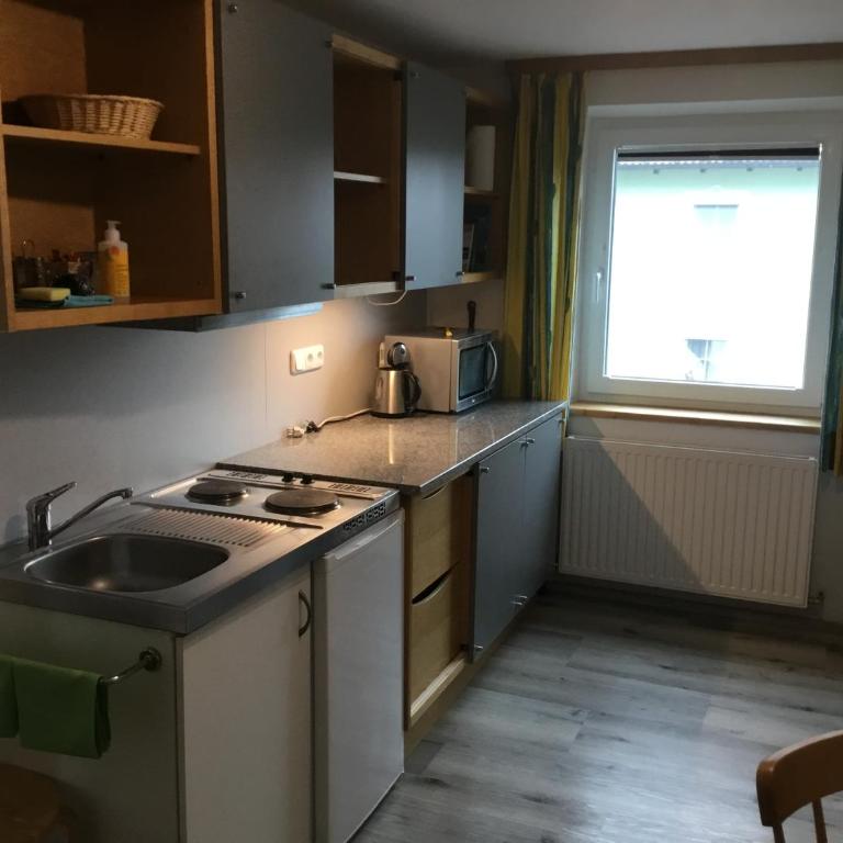 Haus Schmid Mattsee - Chambre Familiale avec Salle de Bains Privative Séparée - 5