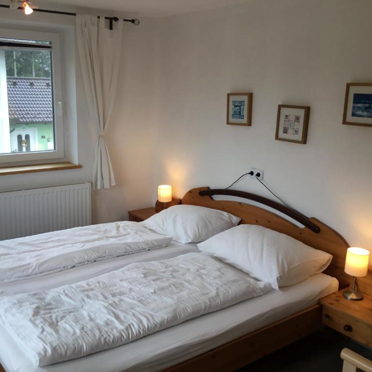 Haus Schmid Mattsee - Chambre Familiale avec Salle de Bains Privative Séparée - 1