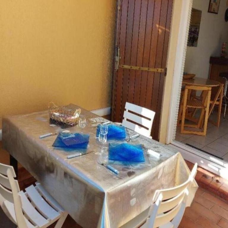 Cap d'Agde, appartement bord de mer, 50 m plage de la Roquille, climatisé et WIFI, - Maison 1 Chambre - 12