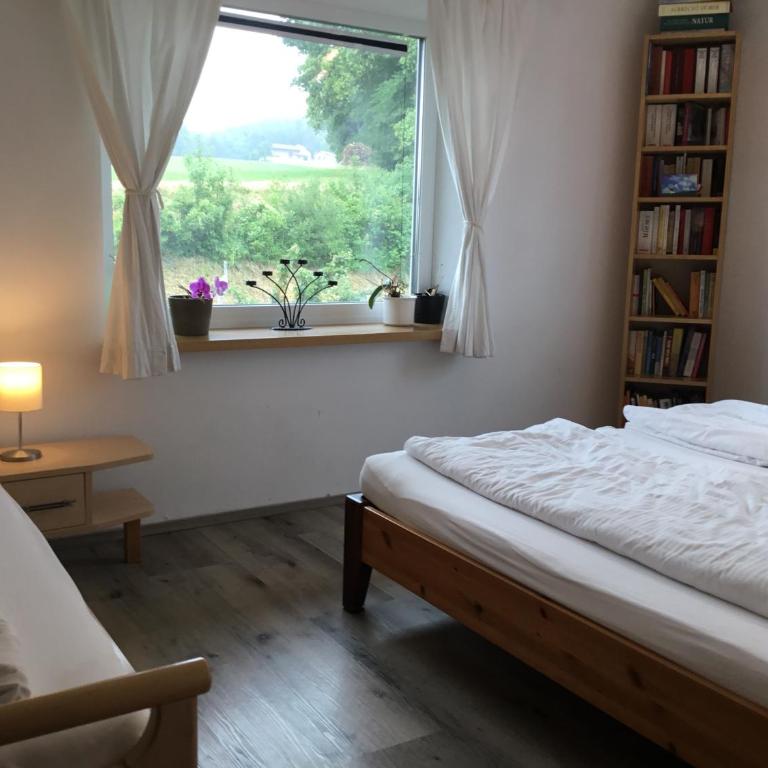 Haus Schmid Mattsee - Chambre Familiale avec Salle de Bains Privative Séparée - 2