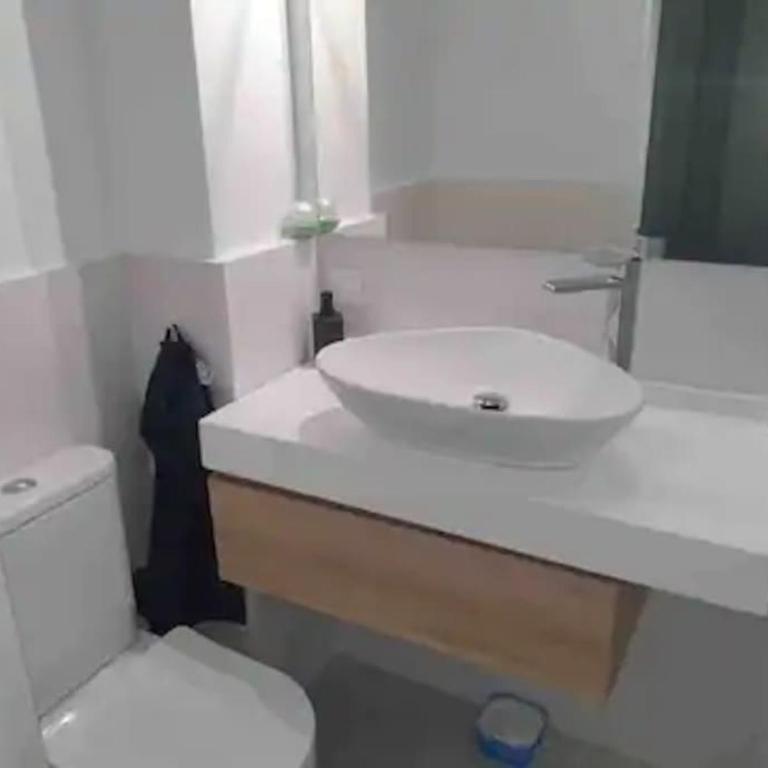 MODERN COMFORT RENOVATED CANTERAS - One-Bedroom Apartment - 25