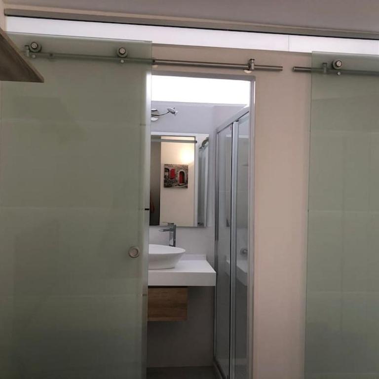 MODERN COMFORT RENOVATED CANTERAS - One-Bedroom Apartment - 6