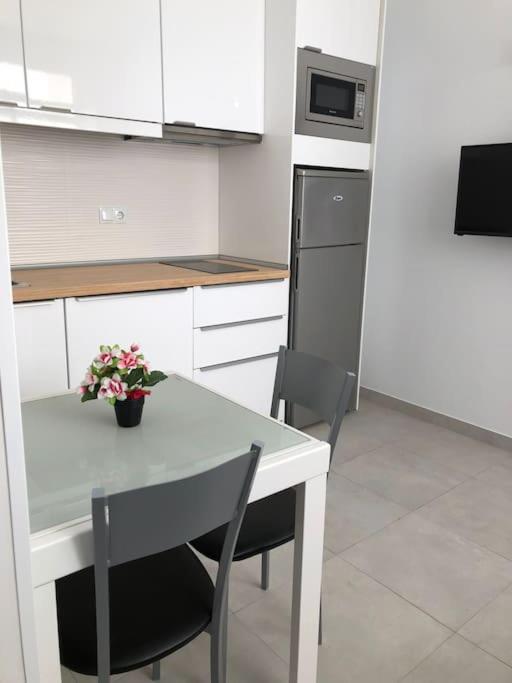 MODERN COMFORT RENOVATED CANTERAS - One-Bedroom Apartment - 2