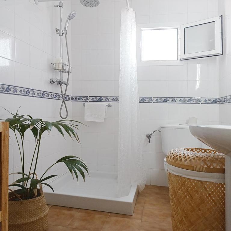 Las Pizarrillas: tu hogar en este blanco pueblo - Casa de 3 dormitorios - 36