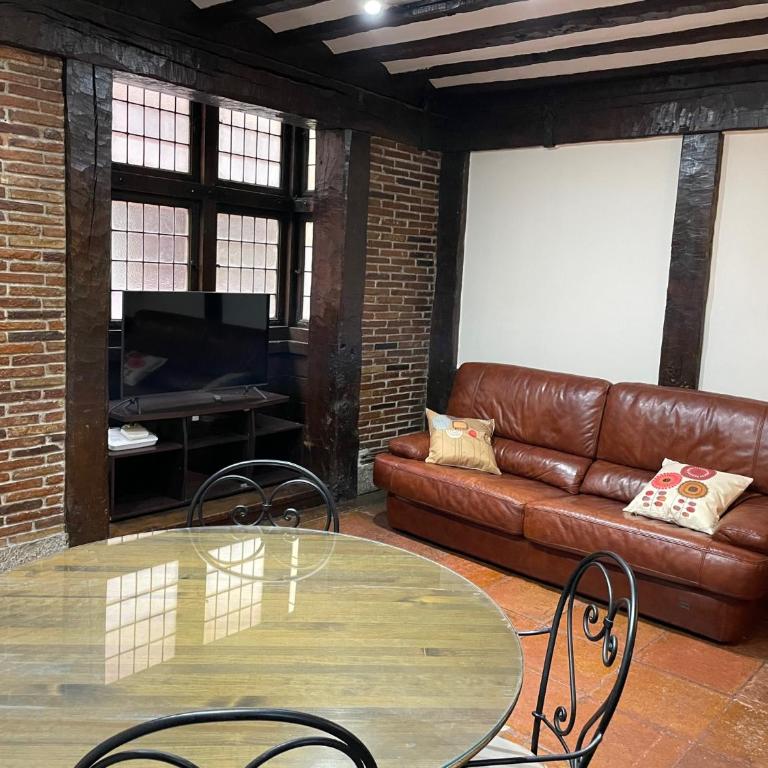 Old Town Palace (Casco Viejo Bilbao) EBI01877 - Apartamento de 3 dormitorios - 2