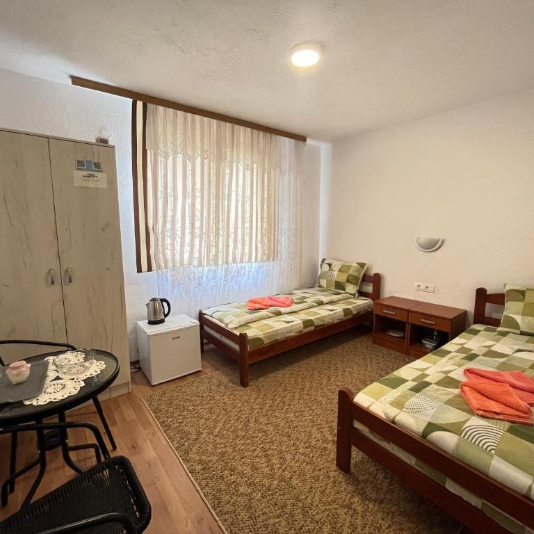 SNAM Rooms&Apartment - Dvokrevetna Soba sa Zasebnim Krevetima i Zajedničkim Kupatilom - 7