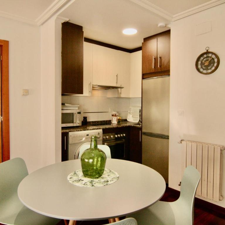 1E.Tranquilo y soleado en la Plaza de las Mercedes - Apartamento de 1 dormitorio - 4