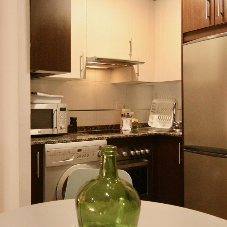 1E.Tranquilo y soleado en la Plaza de las Mercedes - Apartamento de 1 dormitorio - 3