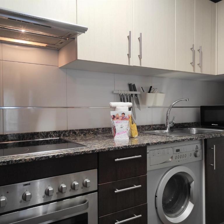 2A. Dos dormitorios y balcones en el casco viejo. - Apartamento de 2 dormitorios - 17