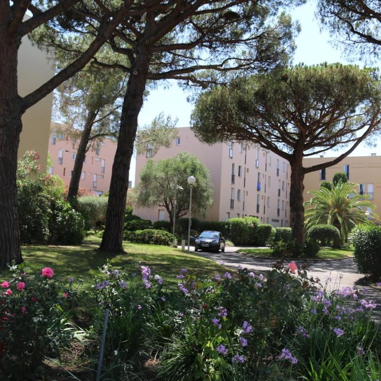Appartement Saint Antoine - Centre Ville - Appartement 2 Chambres - 24