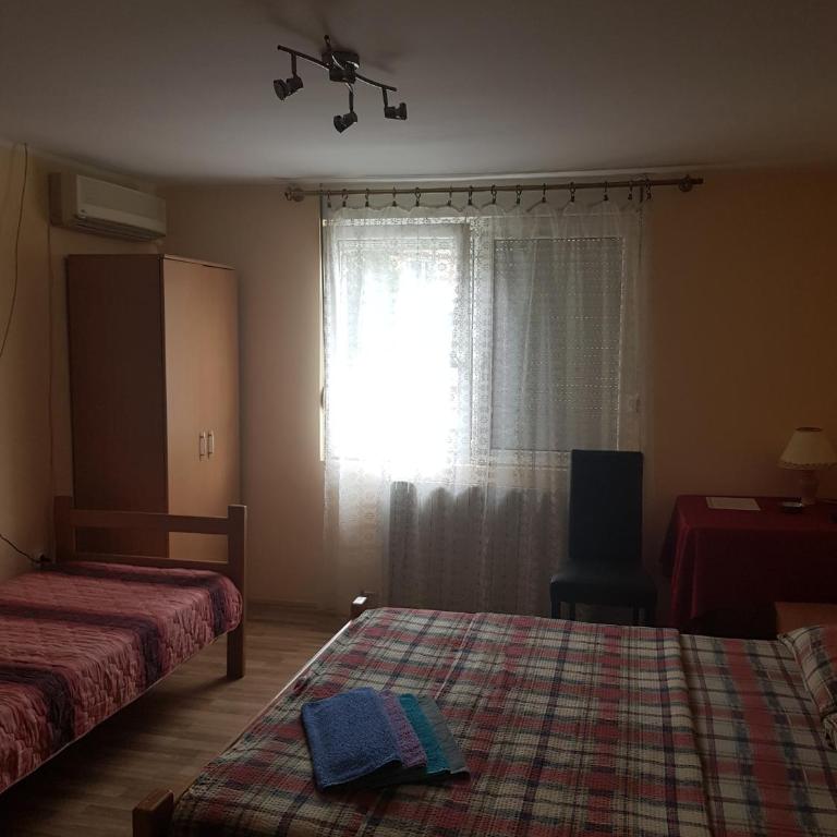 LUG - Trokrevetna Soba sa Kupatilom - 3