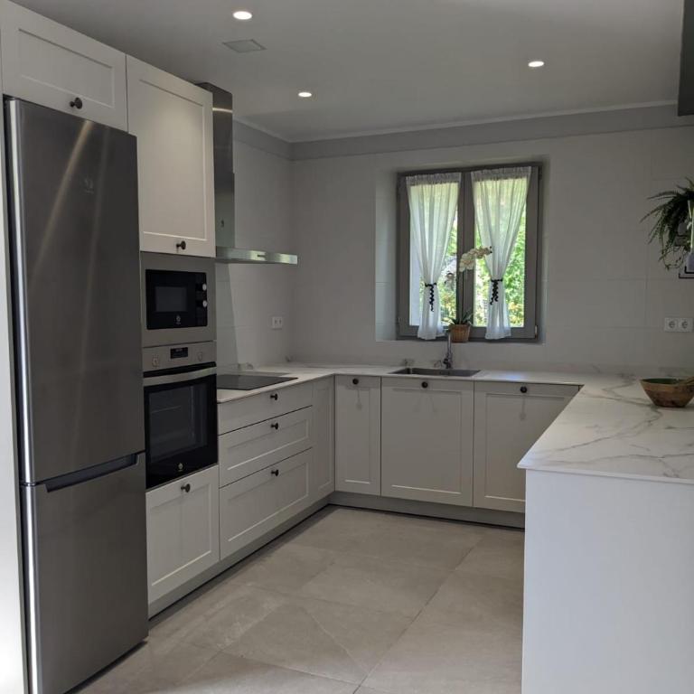 La casa del tren - Four-Bedroom House - 17