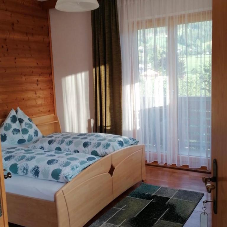 Lasserhof - Doppelzimmer mit Bergblick - 2