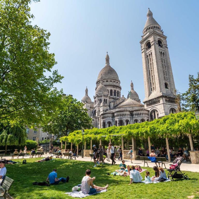 In front of The Sacre Cœur - 2 bedrooms with elevator - Appartement 2 Chambres - 7