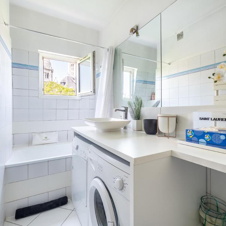 In front of The Sacre Cœur - 2 bedrooms with elevator - Appartement 2 Chambres - 10