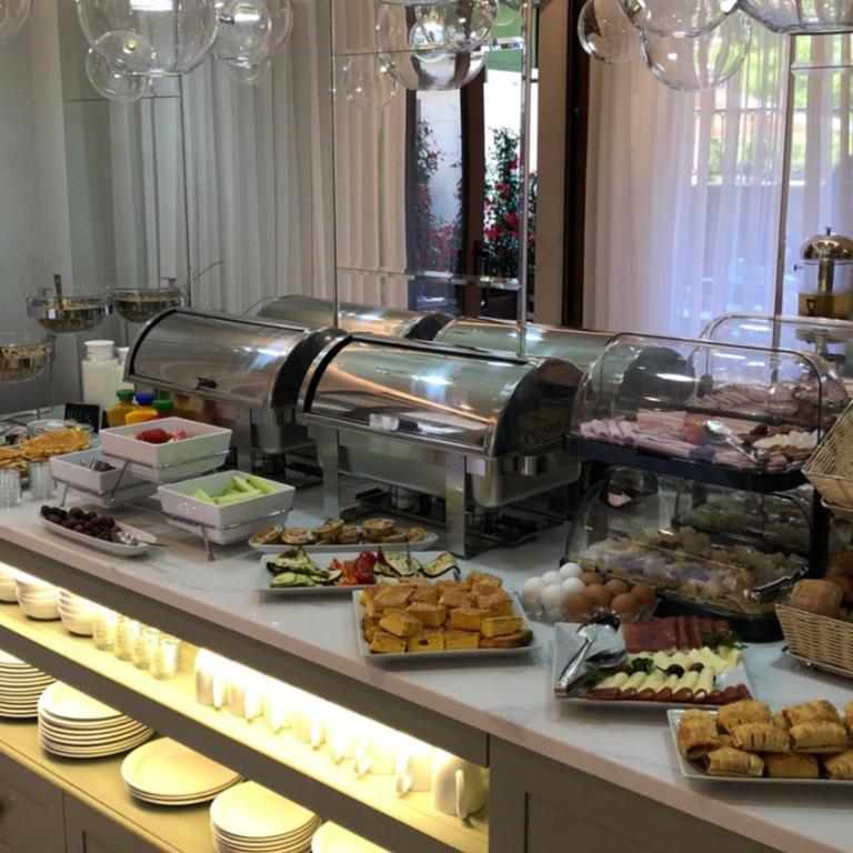 Hotel Villa Gracia - Standardna Dvokrevetna Soba sa Bračnim Krevetom/Zasebnim Krevetima - 4