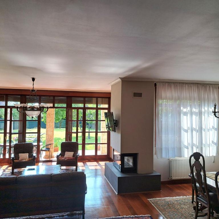 Casa Chalet, Villa Elisa - Villa - 11