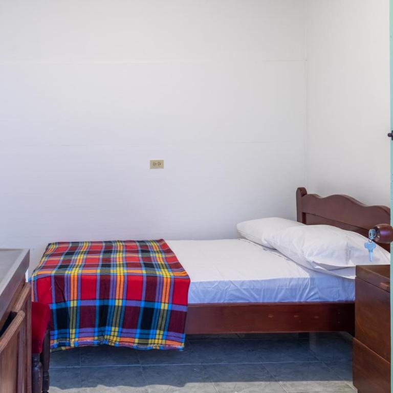 Sandalio Hostal Cali - Habitación Individual Económica - 2