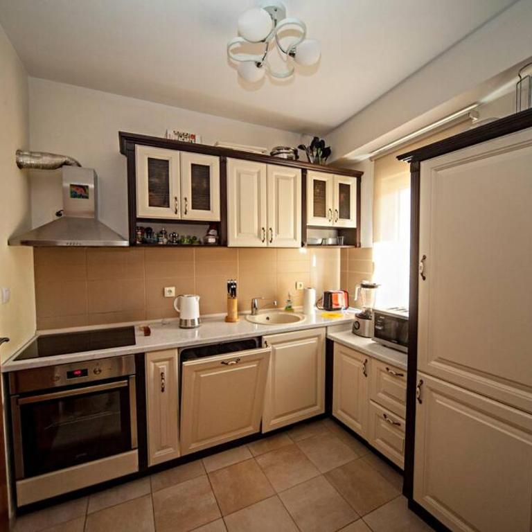 Lovely 2-bedroom condo with private garage - Two-Bedroom Apartment - 4