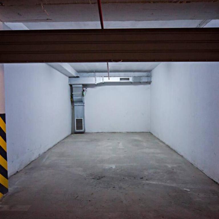 Lovely 2-bedroom condo with private garage - Two-Bedroom Apartment - 5