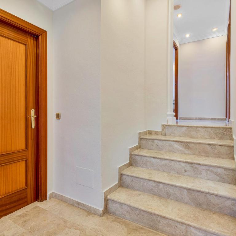 Magnifico atico de 3 dormitorios - Three-Bedroom Apartment - 19