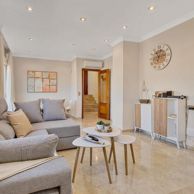 Magnifico atico de 3 dormitorios - Three-Bedroom Apartment - 4