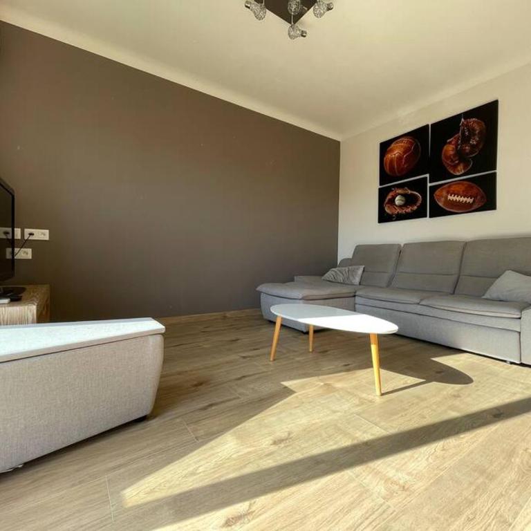 Appartement 2 chambres +parking - Appartement 2 Chambres - 4