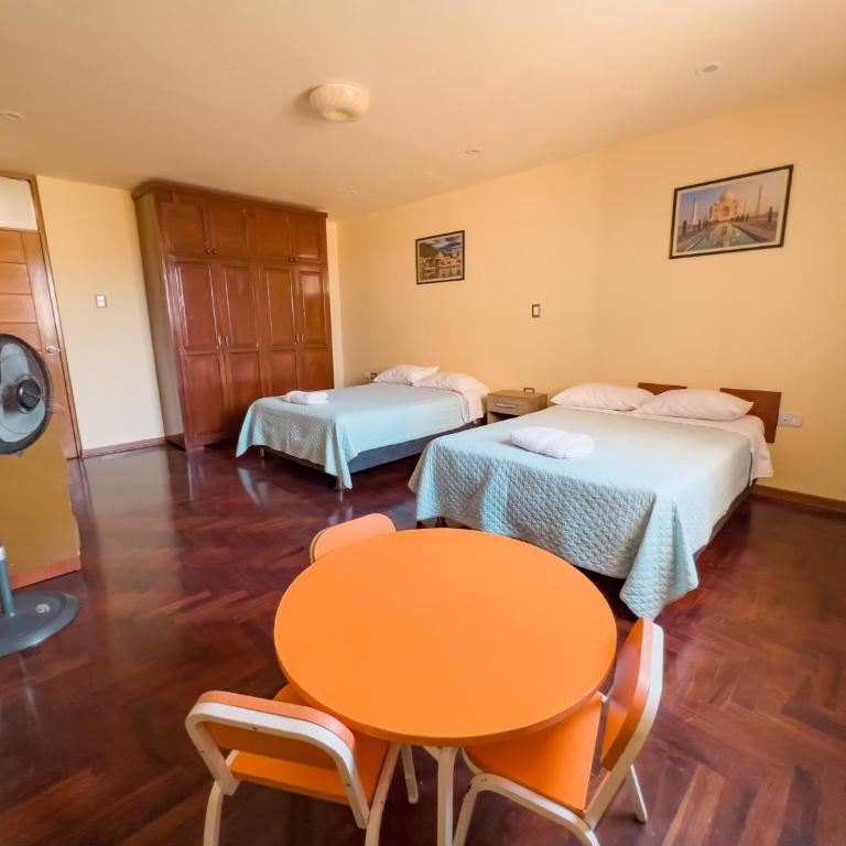 Casa Huéspedes Pimentel - Habitación Familiar con terraza - 3