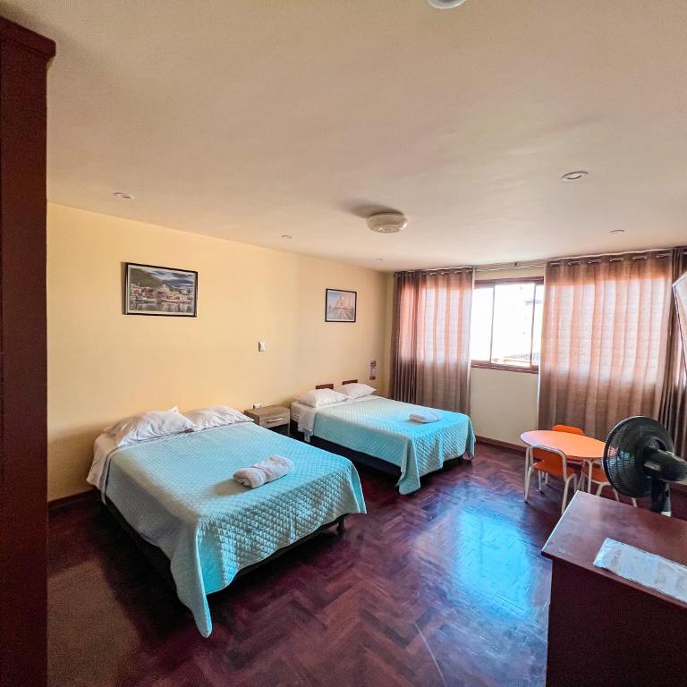 Casa Huéspedes Pimentel - Habitación Familiar con terraza - 2