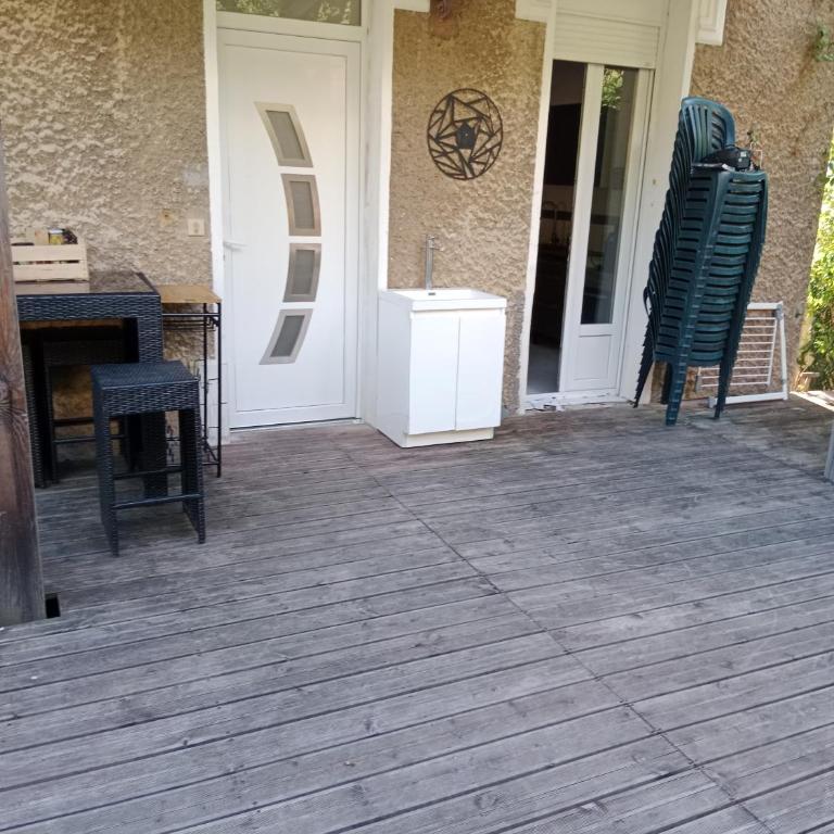 Maison avec terrasse et jardin - Maison 3 Chambres - 1