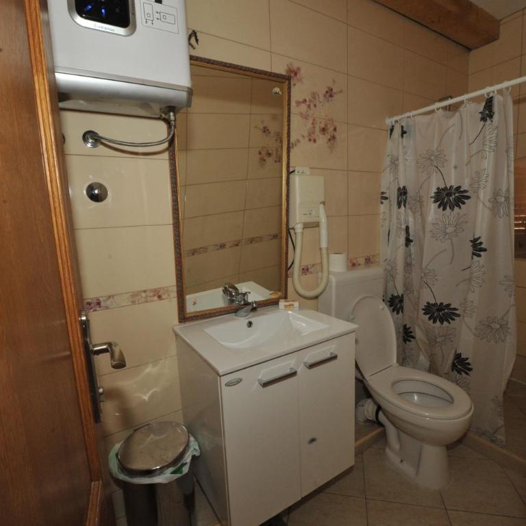 Apartments Đukić - Studio (2 Adults) - 504 Stari Grad street - 4