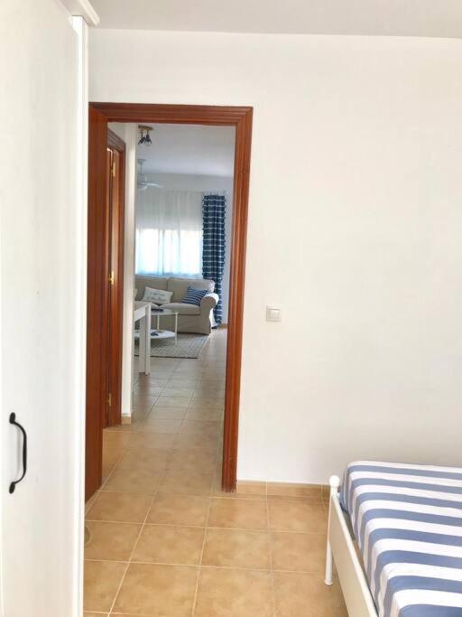 Apartamento con porche y piscina - Apartamento de 2 dormitorios - 16
