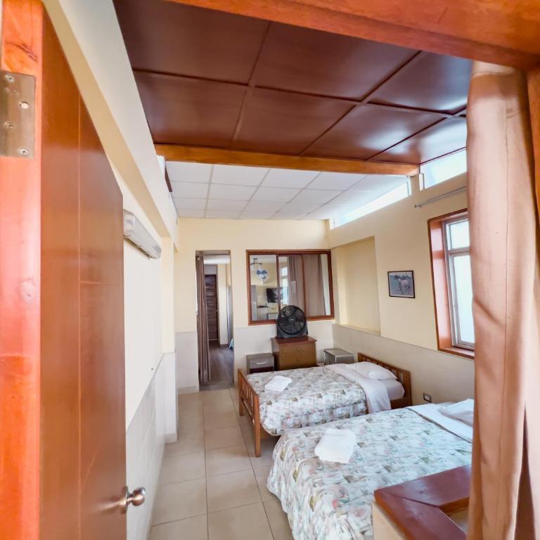 Casa Huéspedes Pimentel - Habitación Familiar con terraza - 5