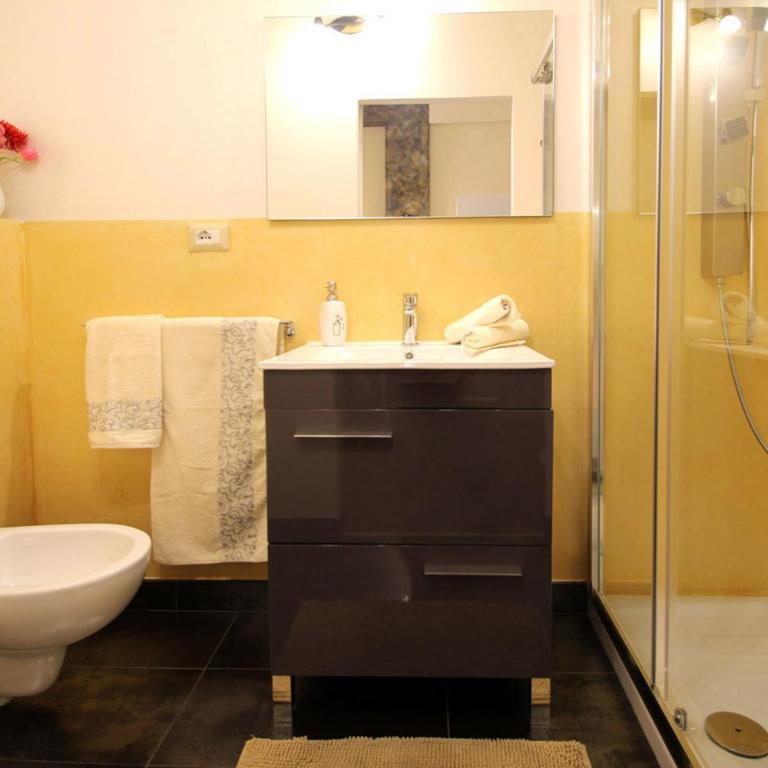 All'Operetta di Cagliari - King Room with Balcony - 2