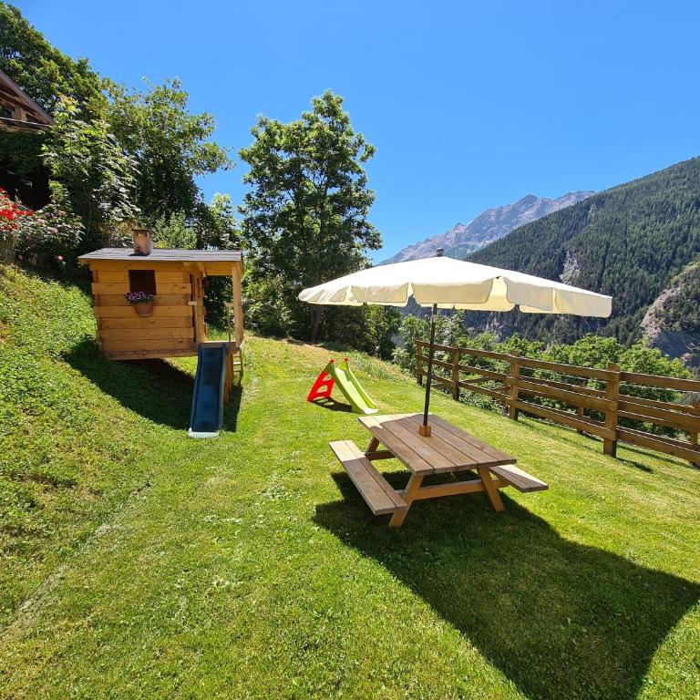 La Maison. Il Nido dell'Aquila - Triple Room with Mountain View - 15