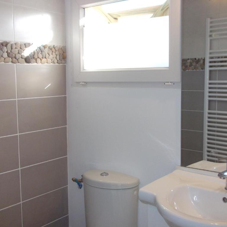 vacances-esprit-cabanes - One-Bedroom House - 14