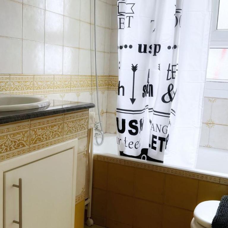 Céntrica y amplia Vivienda Turística con wifi - Apartamento - 15