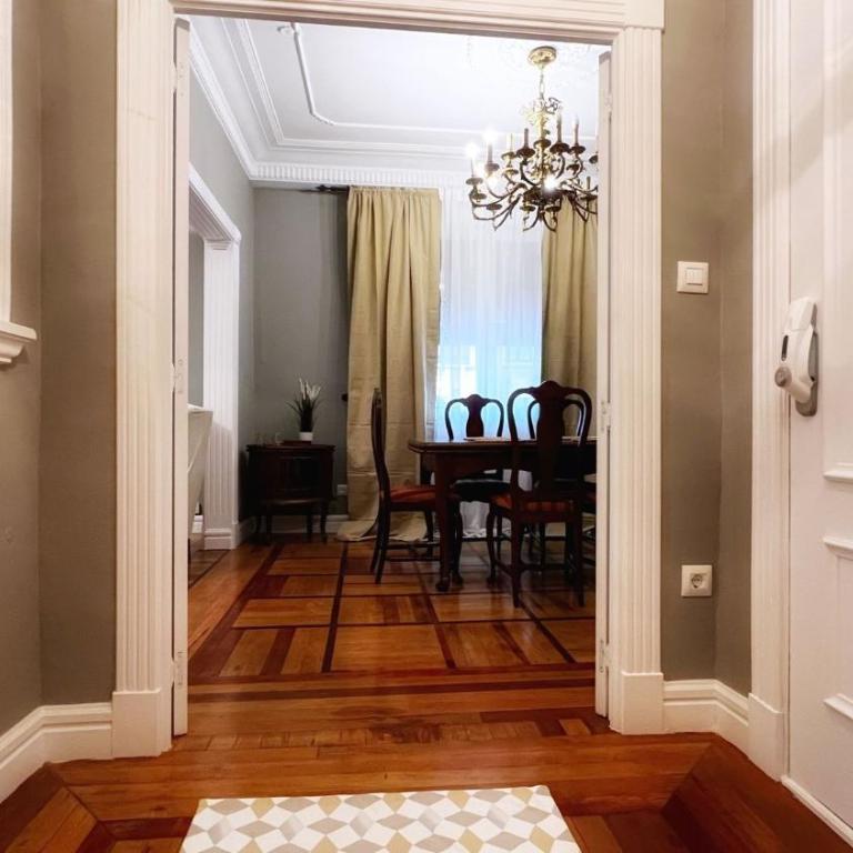 Céntrica y amplia Vivienda Turística con wifi - Apartamento - 8