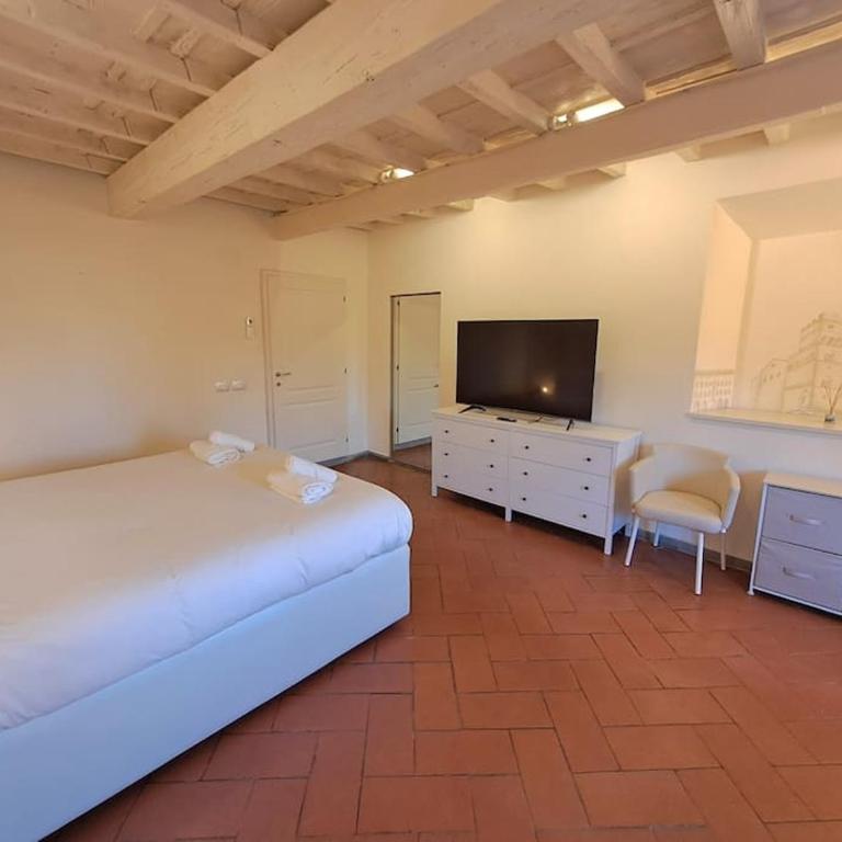 Central Penthouse With View - Two-Bedroom Apartment - 2