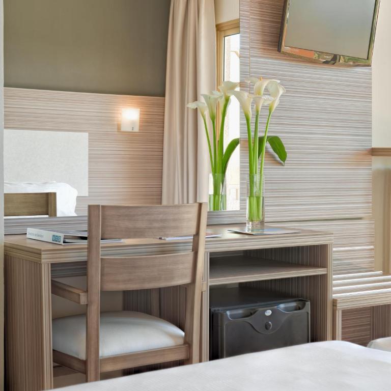 H10 Cambrils Playa - Habitación Doble con cama supletoria (3 adultos) - 2
