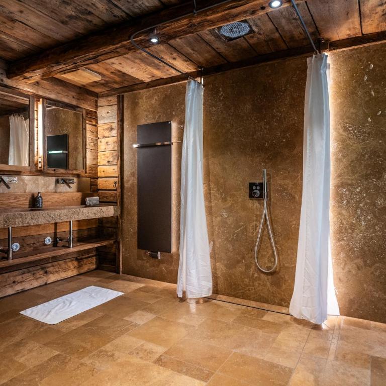 Exklusives Chalet in Alleinlage mit privatem Saunahaus - Haus mit 3 Schlafzimmern - 82