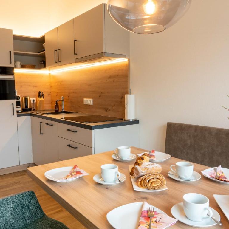 Bauernhofhotel "die Unterbergerin" - Zimmer mit Frühstück und Ferienwohnungen in Gastein mit GRATIS Thermeneintritt - Apartment mit Blick auf die Berge - 1
